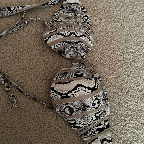 Xhilaration Women's Bikini Top Animal Print Medium Adjustable Top - Picture 3 of 5